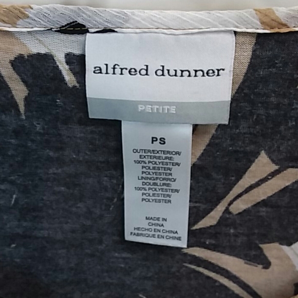 NWT ALFRED DUNNER BLOUSE W/CHAIN SIZE PS - Picture 2 of 4